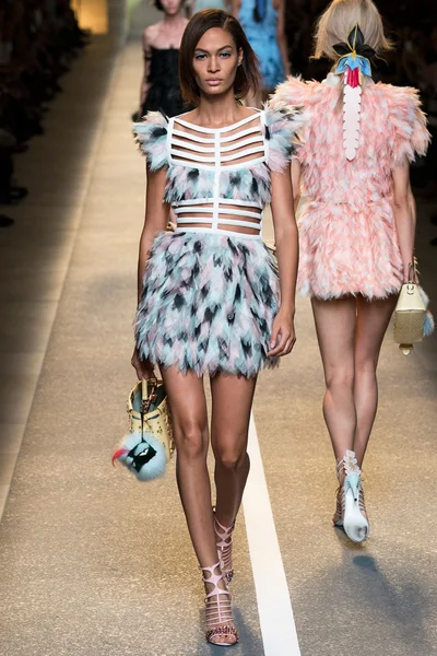 Look 48